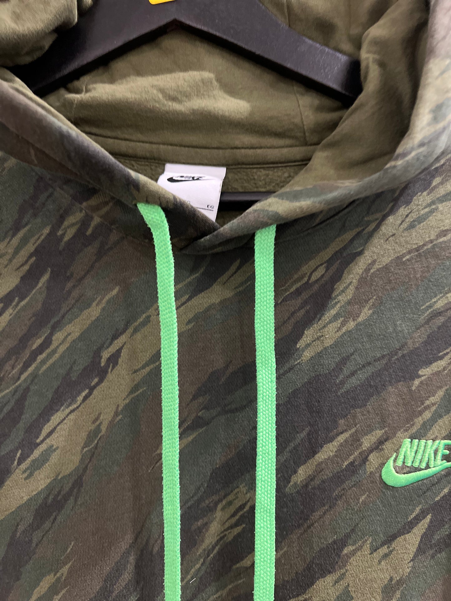 Vintage NIKE Camo Hoodie (XL)