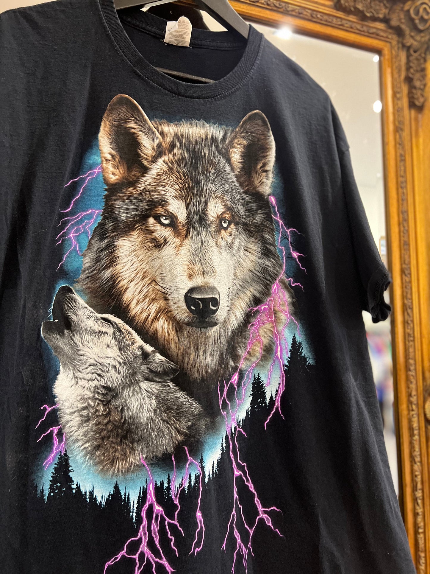 Vintage 90's Wolf T-Shirt (L)