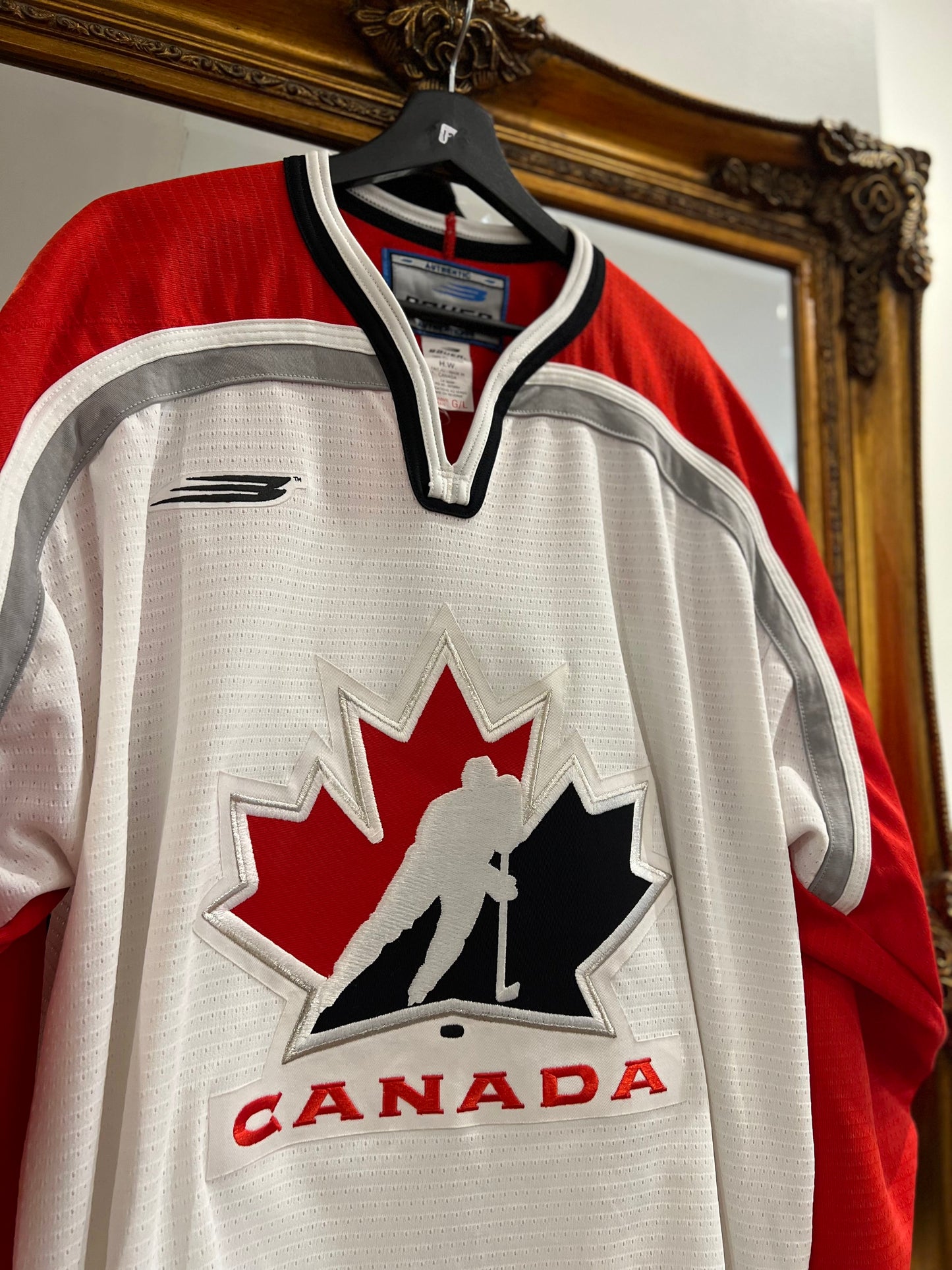 Vintage Team Canada Hockey Jersey (L/XL)