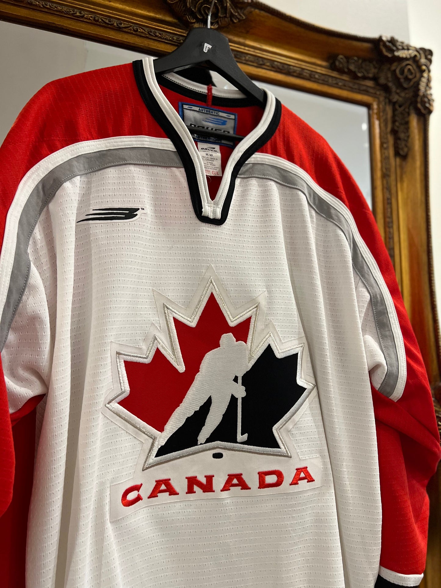 Vintage Team Canada Hockey Jersey (L/XL)